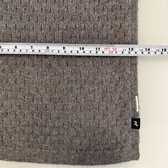 NWOT | Echo New York | Grey Patterned Knit Scarf - Picture 15 of 16